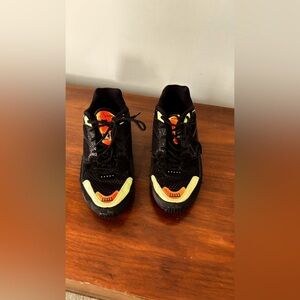 Nike Shox Black and Orange Women 7.5 Athletic Sneakers